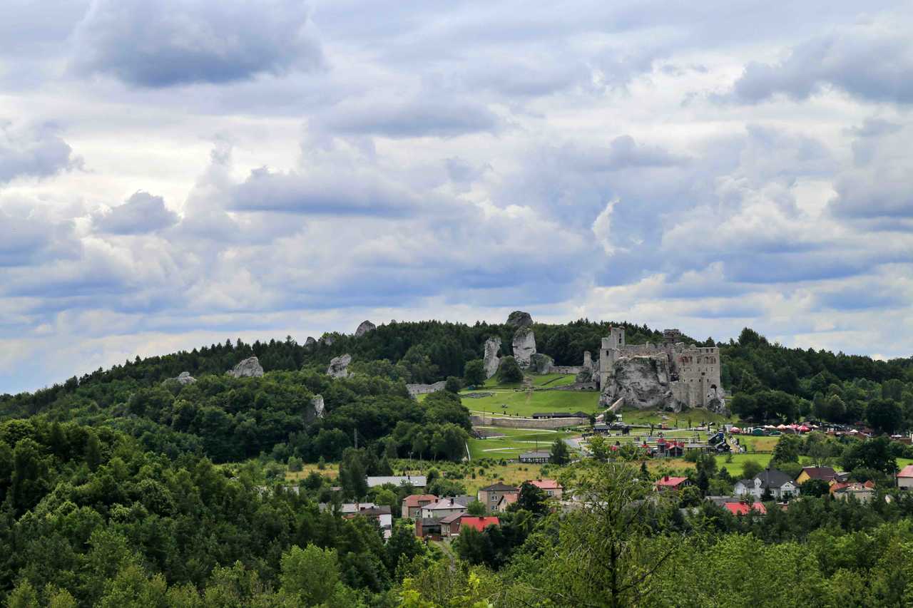 grodzisko na górze Birów - widok na Ogrodzieniec