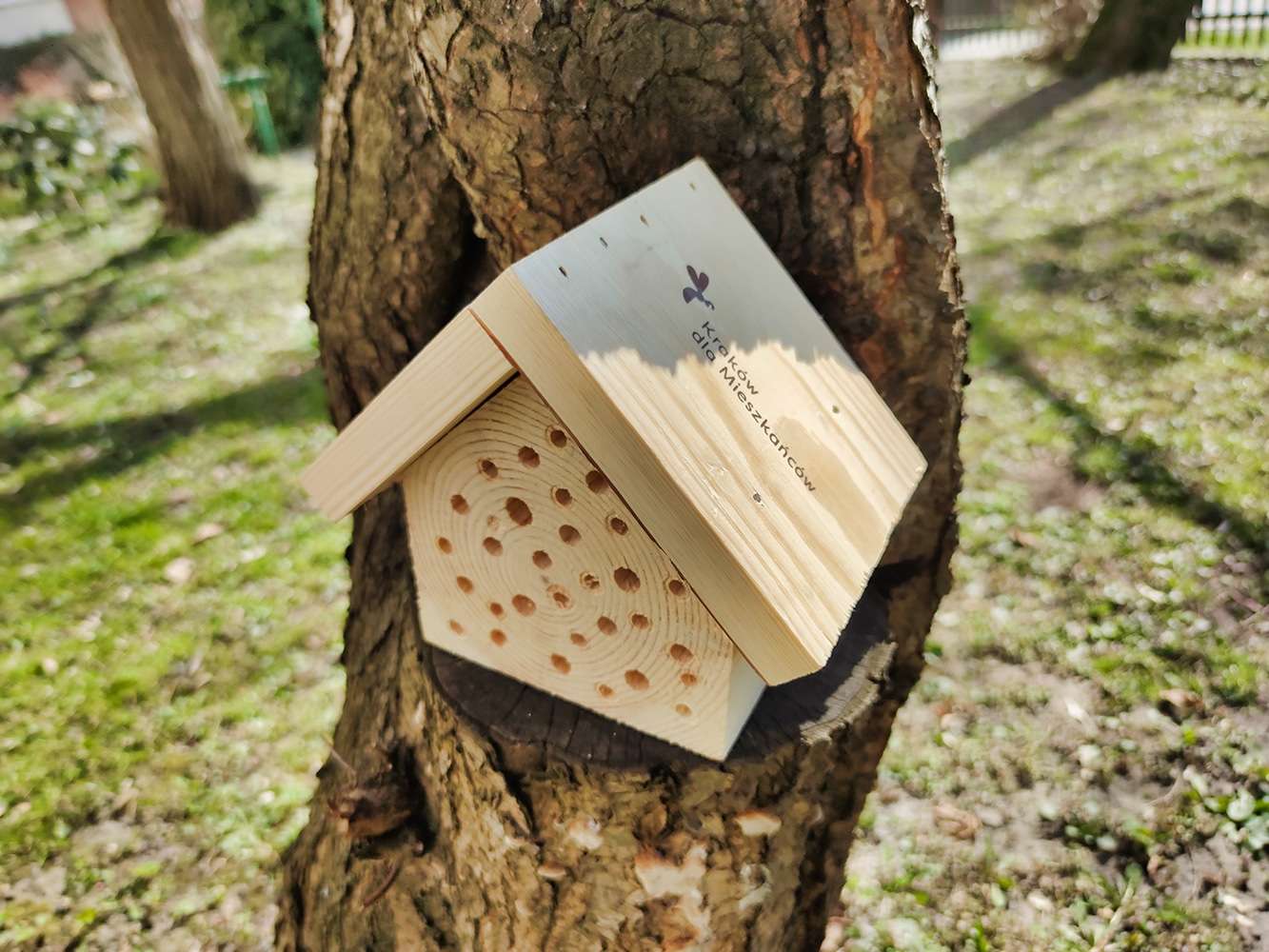Mini-domek dla pszczół